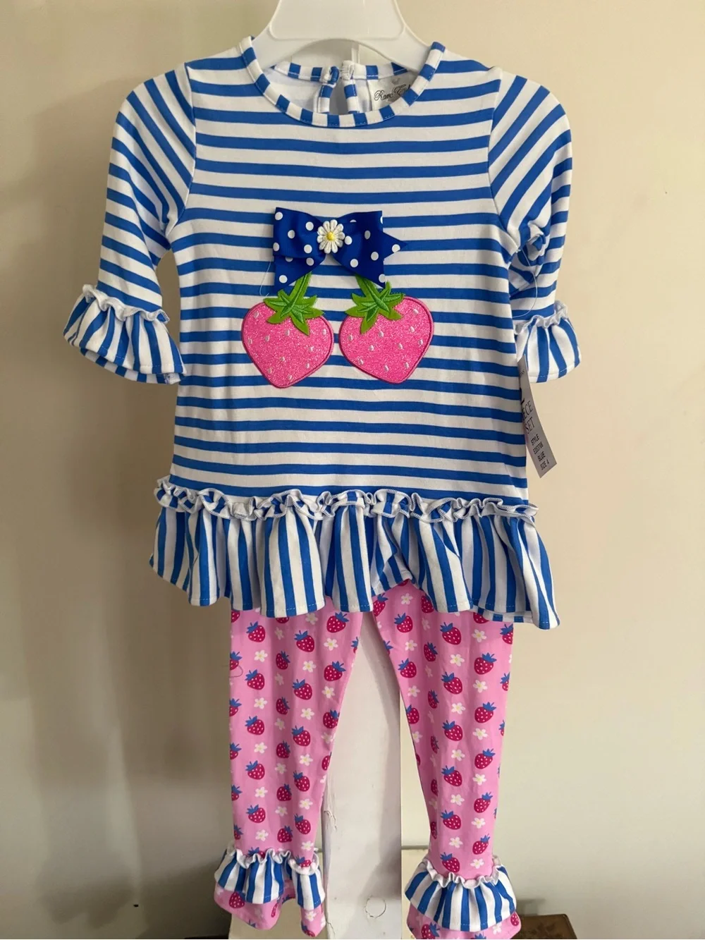 NWT Rare Editions Strawberry Outfit